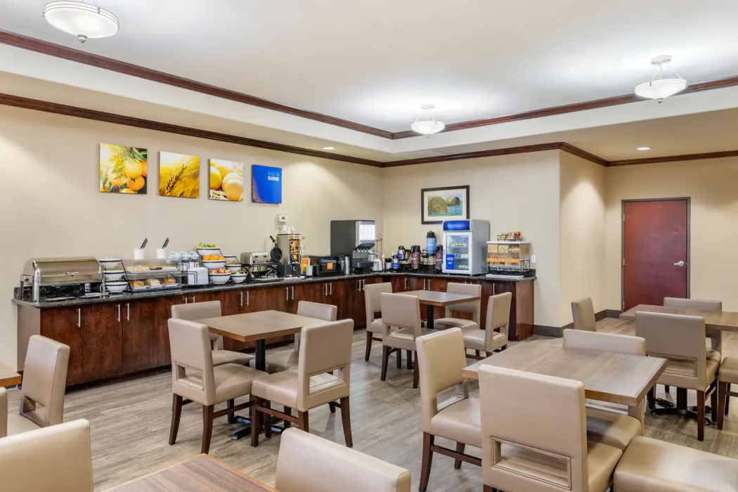 Comfort Inn & Suites Navasota 23/28