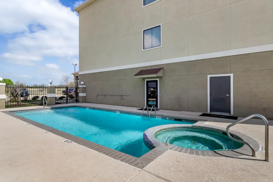 Comfort Inn & Suites Navasota 19/28
