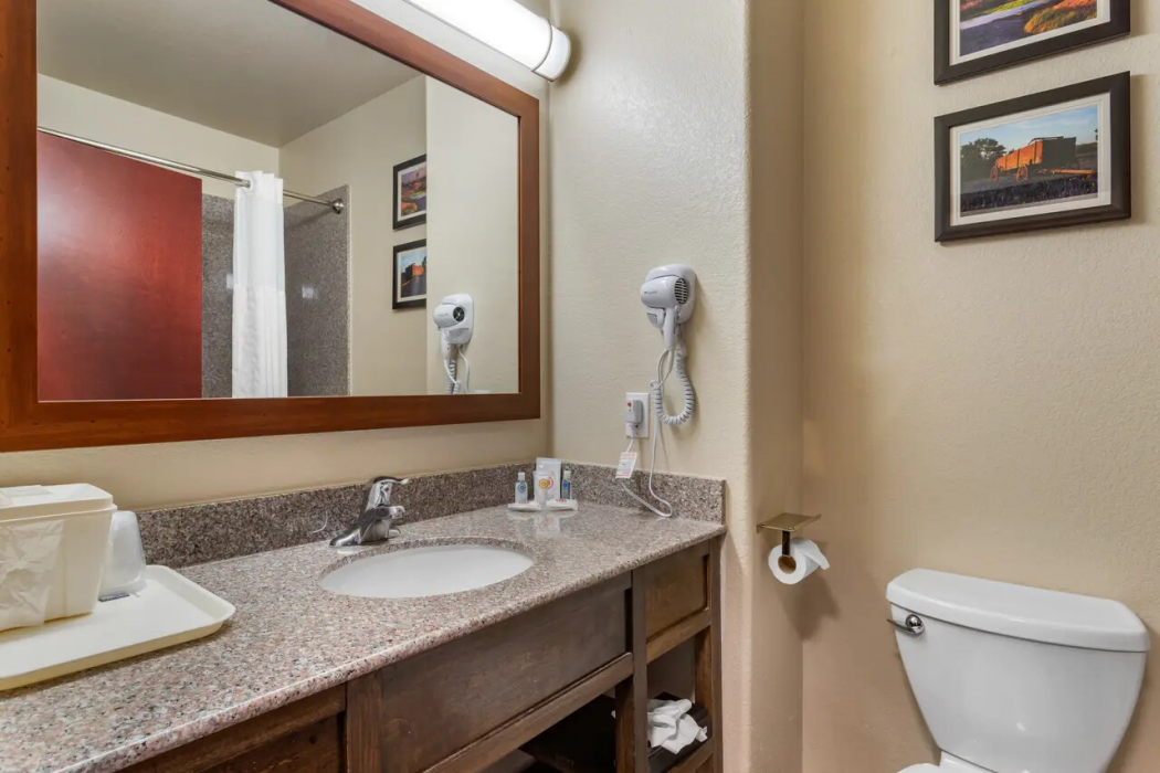 Comfort Inn & Suites Navasota 11/28