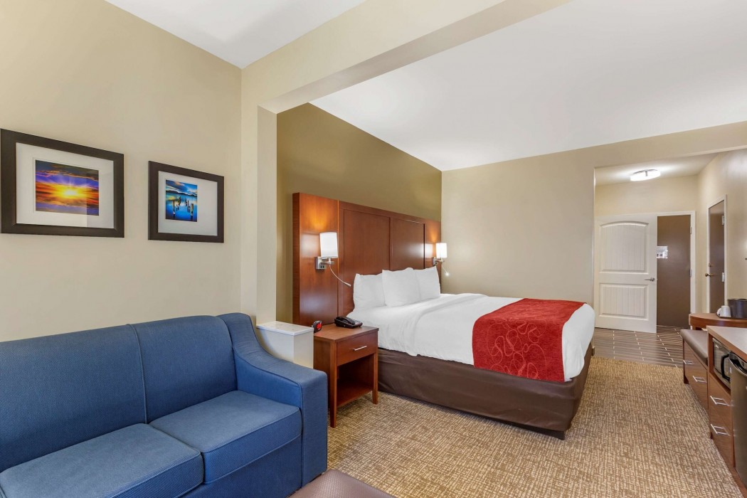Comfort Suites Near Camp Lejeune 8/39