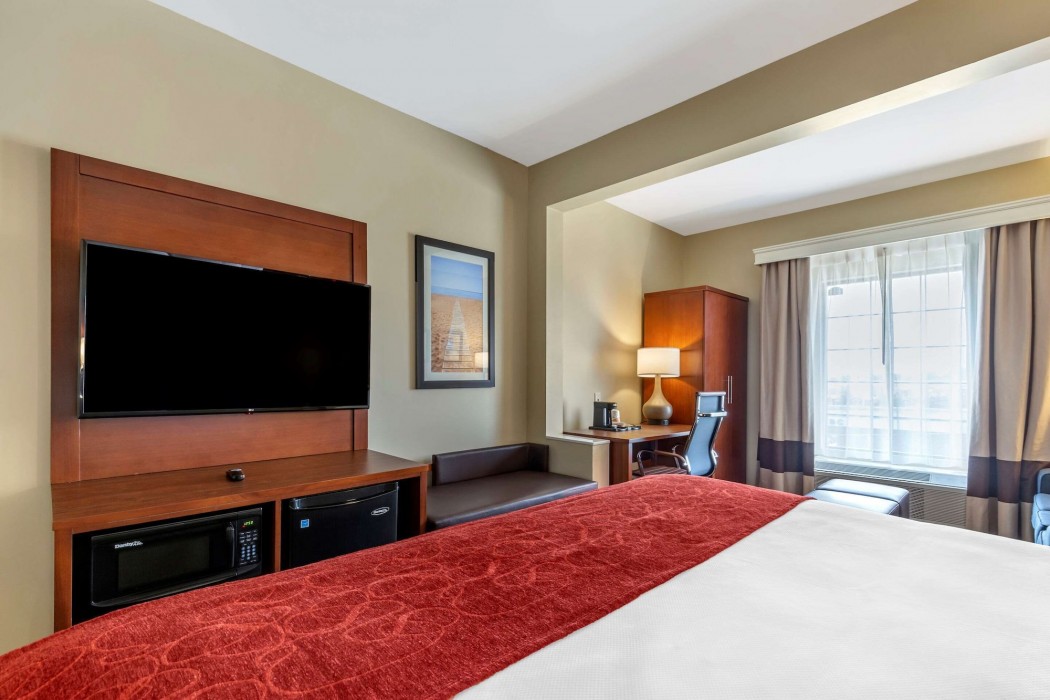 Comfort Suites Near Camp Lejeune 7/39