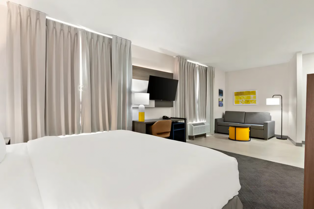 Comfort Suites Bastrop 8/36