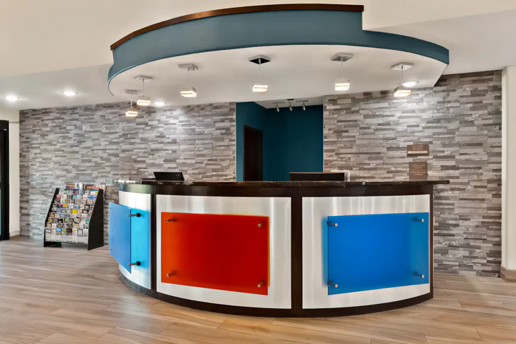 Comfort Suites Bastrop 3/36