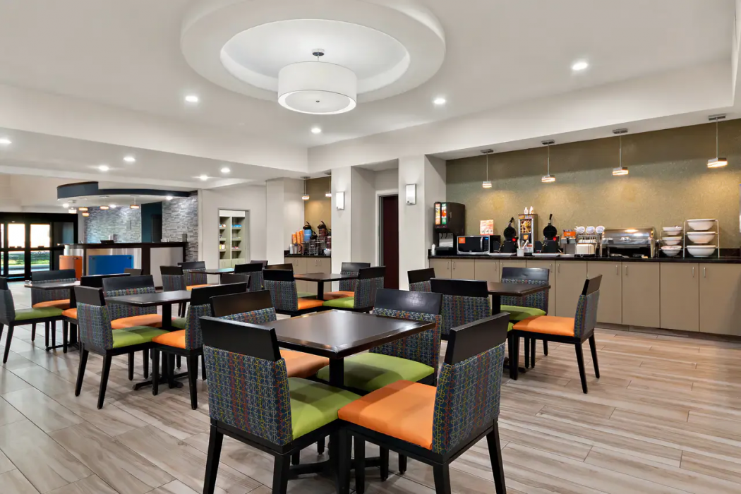 Comfort Suites Bastrop 25/36