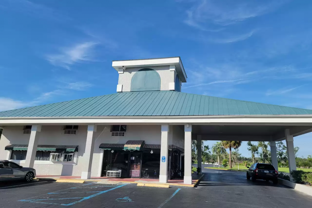 Quality Inn Perry 2/8