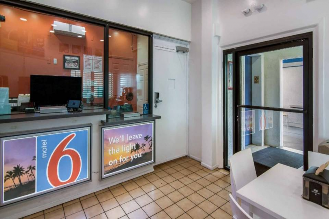 Lobby at Motel6 Monterey Park, CA, MONTEREY PARK - CA