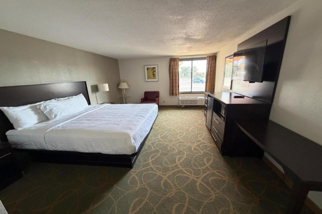 Ramada by Wyndham Stevens Point 15/36
