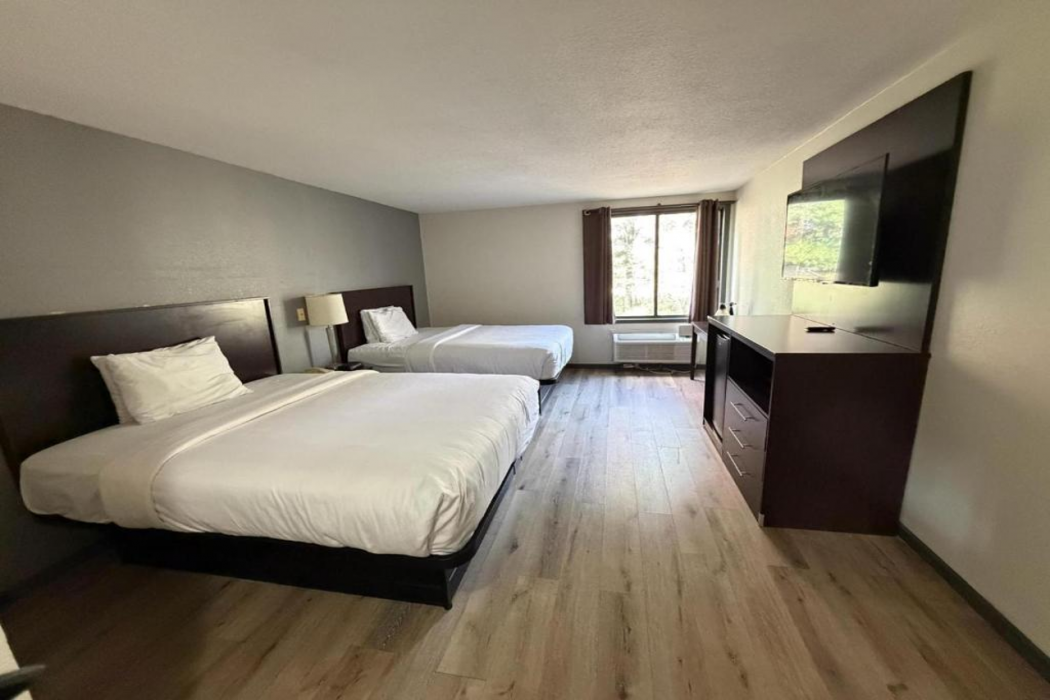 Ramada by Wyndham Stevens Point 18/36