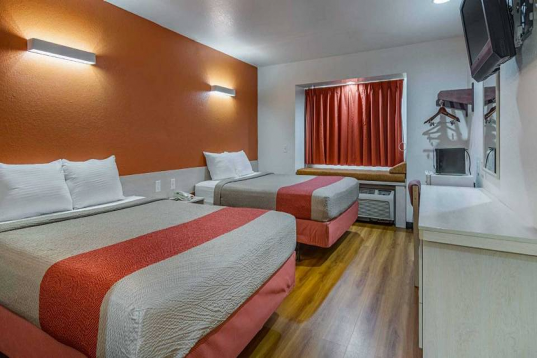 Motel6 McAlester, OK 14/39