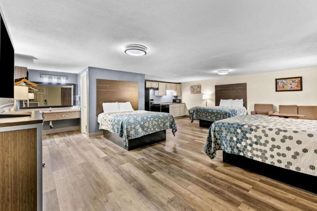 Econo Lodge Kingsport East 13/38
