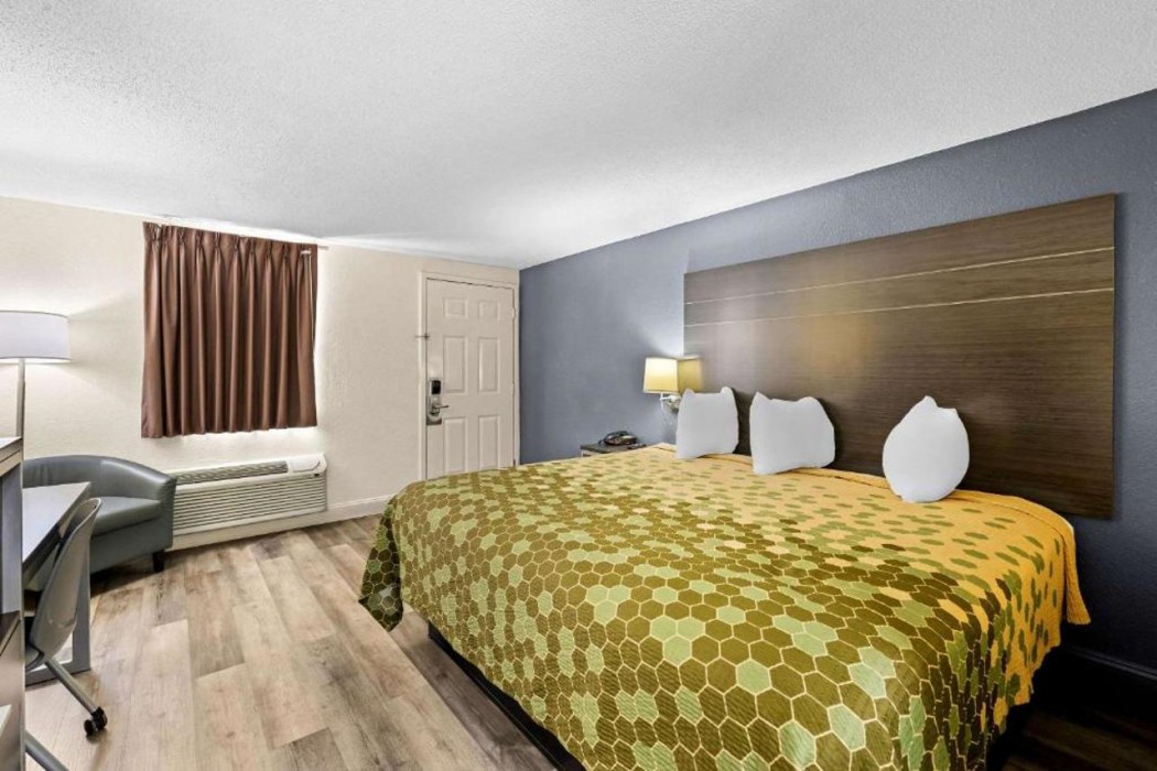 Econo Lodge Kingsport East 7/38