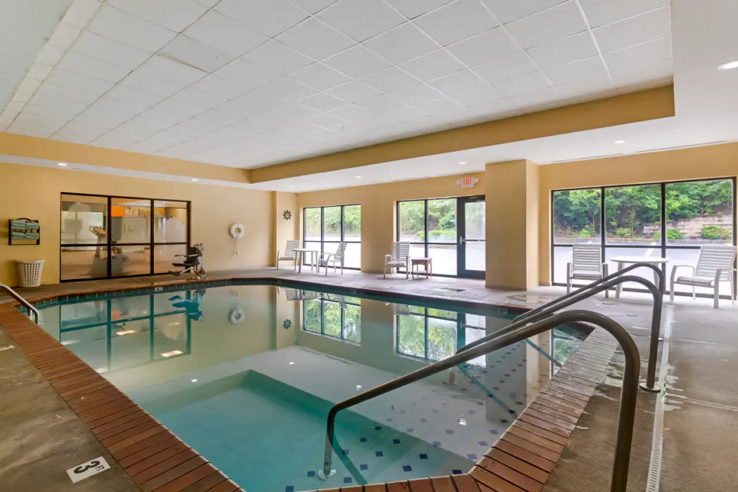 Comfort Suites Kingsport South 18/32