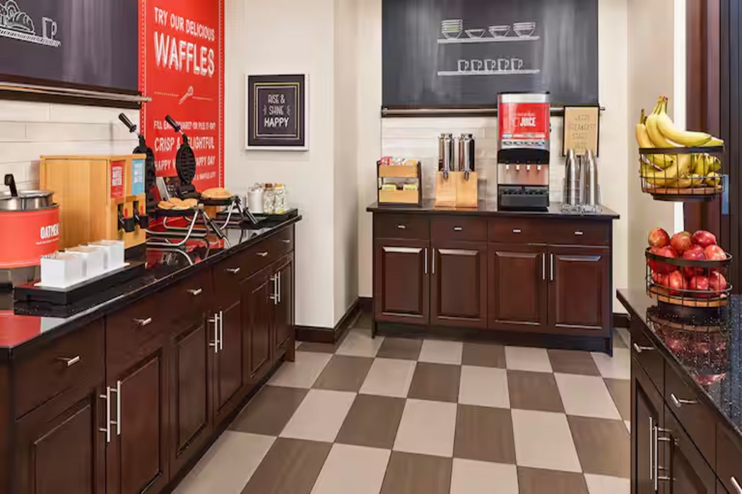 Hampton Inn & Suites Hershey Near The Park 26/44