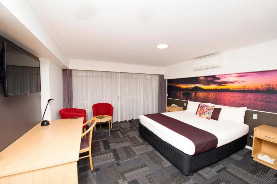 Mercure Alice Springs Resort 12/57