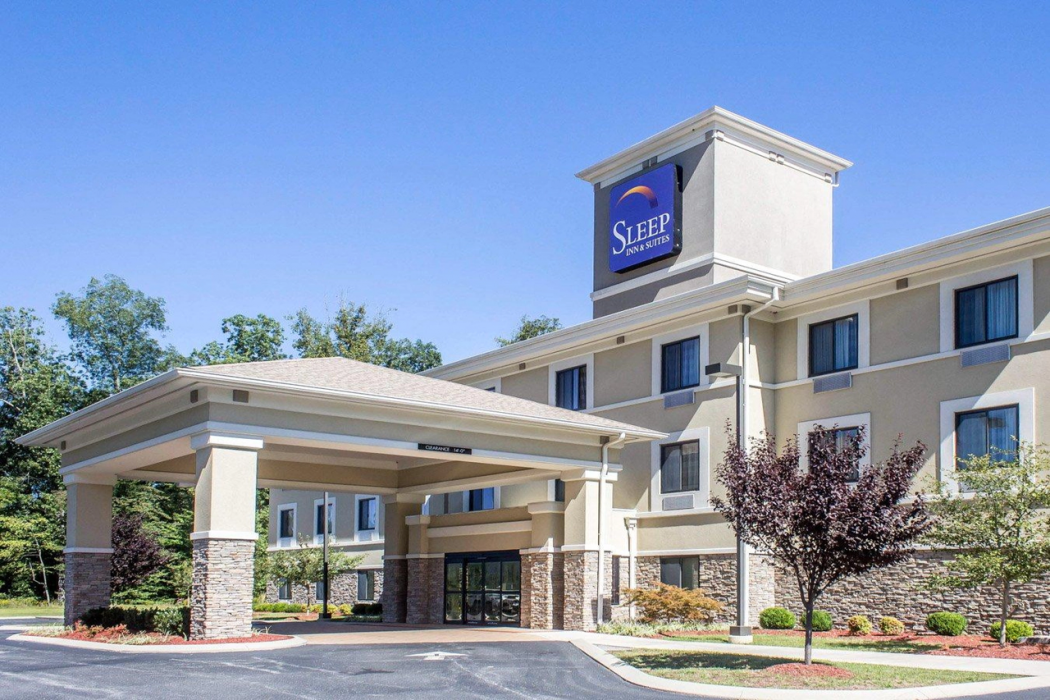Sleep Inn & Suites Middlesboro 1/25