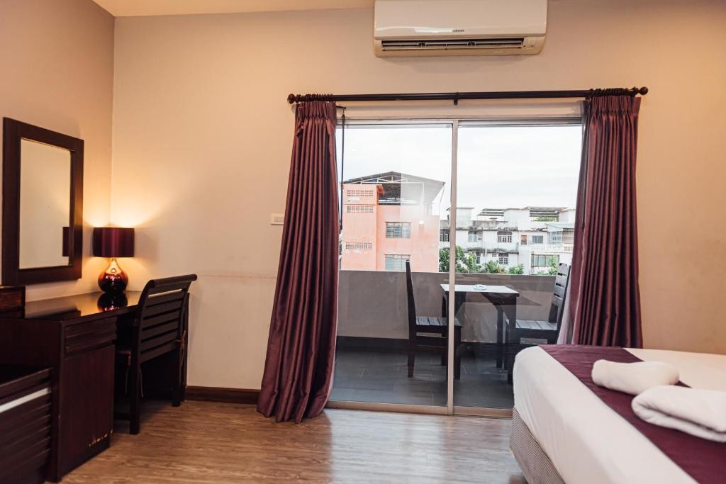 Gazebo Resort Pattaya 18/90
