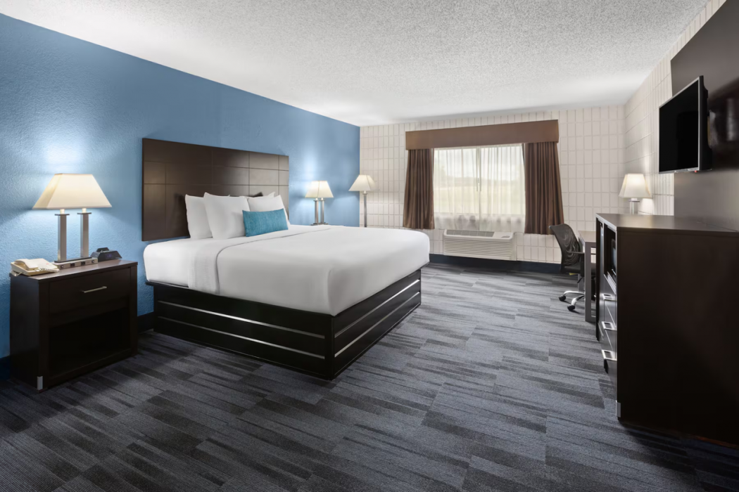 Baymont Inn and Suites by Wyndham Farmington, MO 11/62