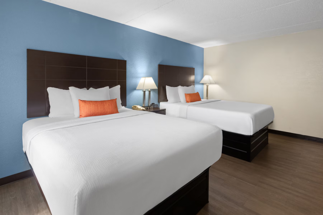 Baymont Inn and Suites by Wyndham Farmington, MO 10/62