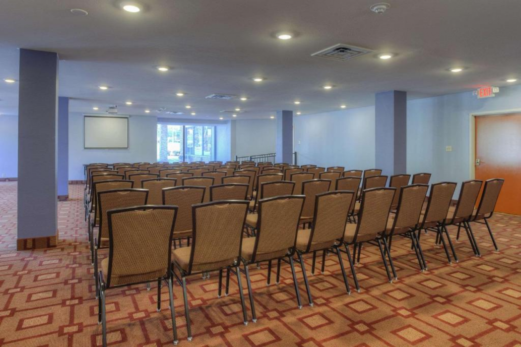 Quality Inn & Suites Chattanooga-East Ridge 14/28
