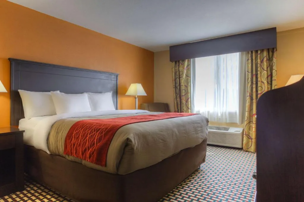 Quality Inn & Suites Chattanooga-East Ridge 8/28