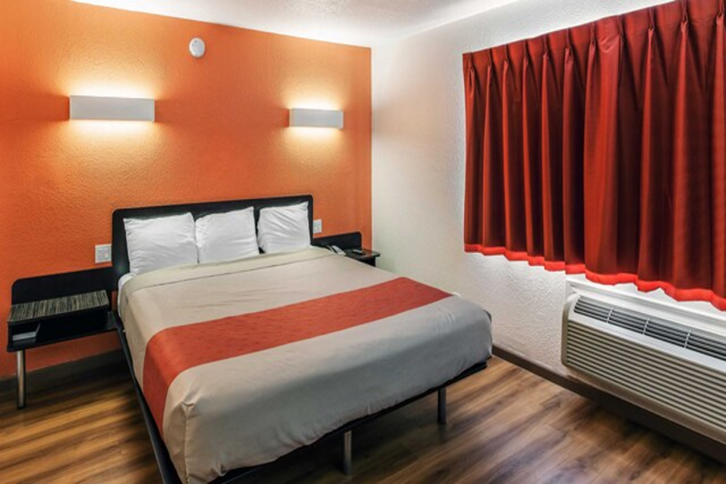 Motel6 Dallas, TX 23/59