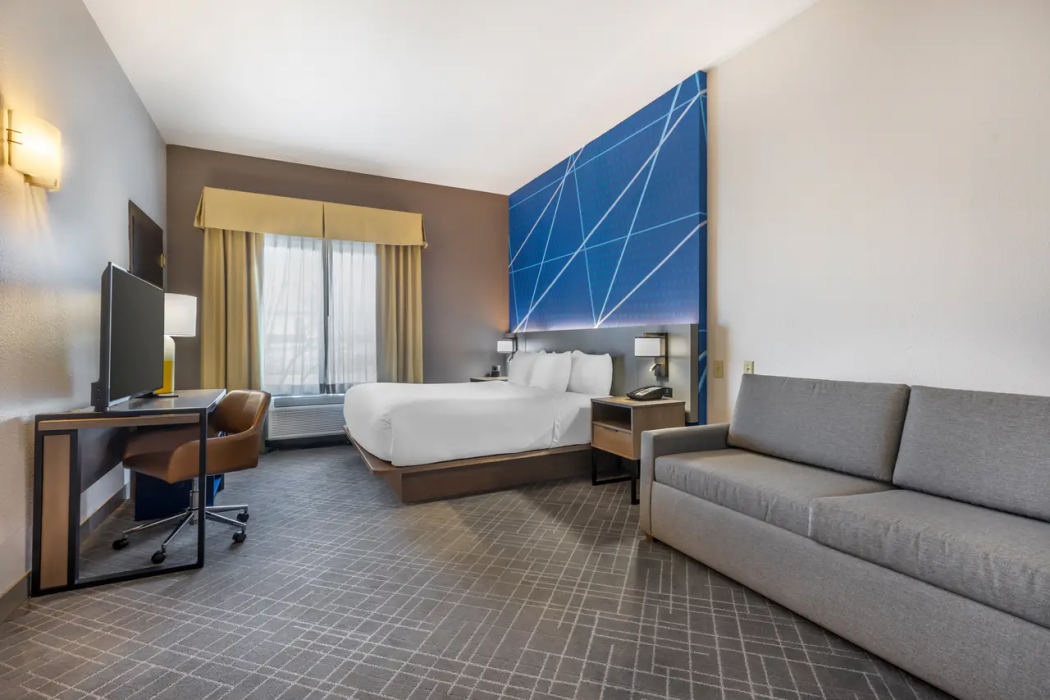 Comfort Inn & Suites Frisco East - McKinney 17/65