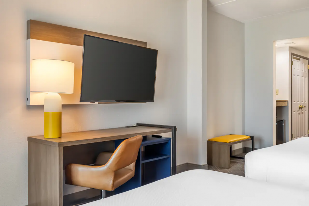 Comfort Inn & Suites Frisco East - McKinney 8/65