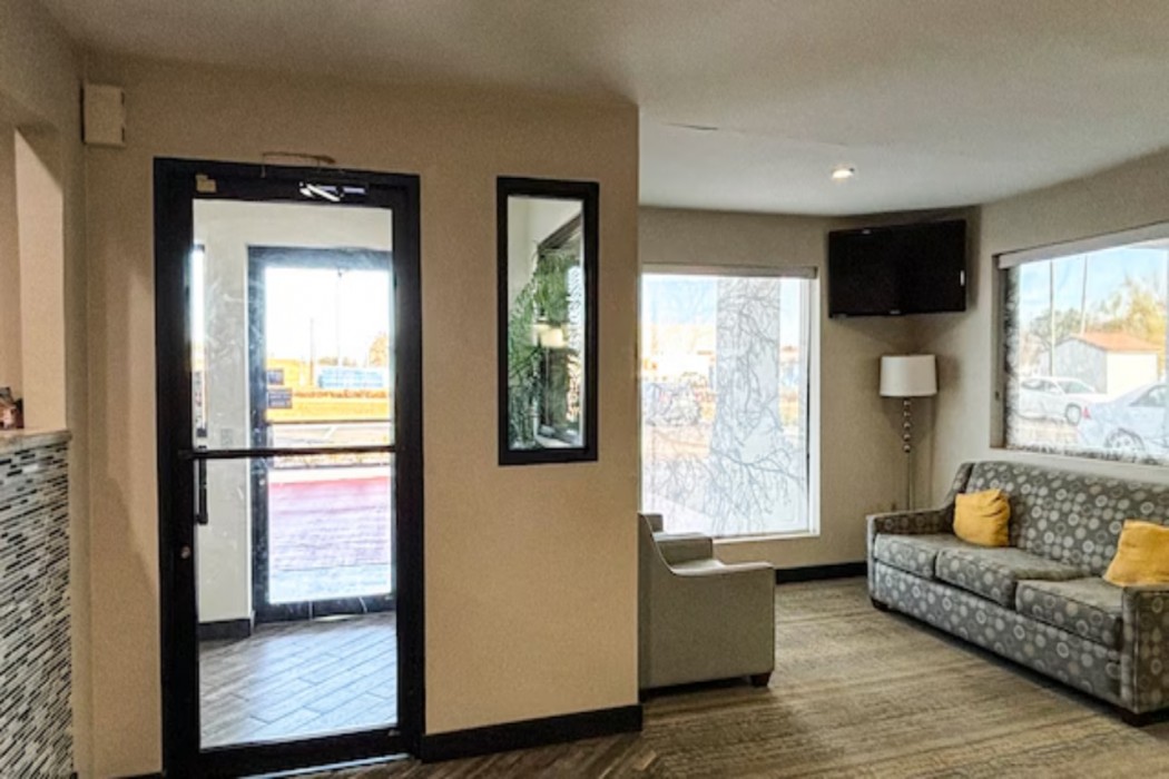 Studio6 Suites Richland, MS / Jackson 8/27