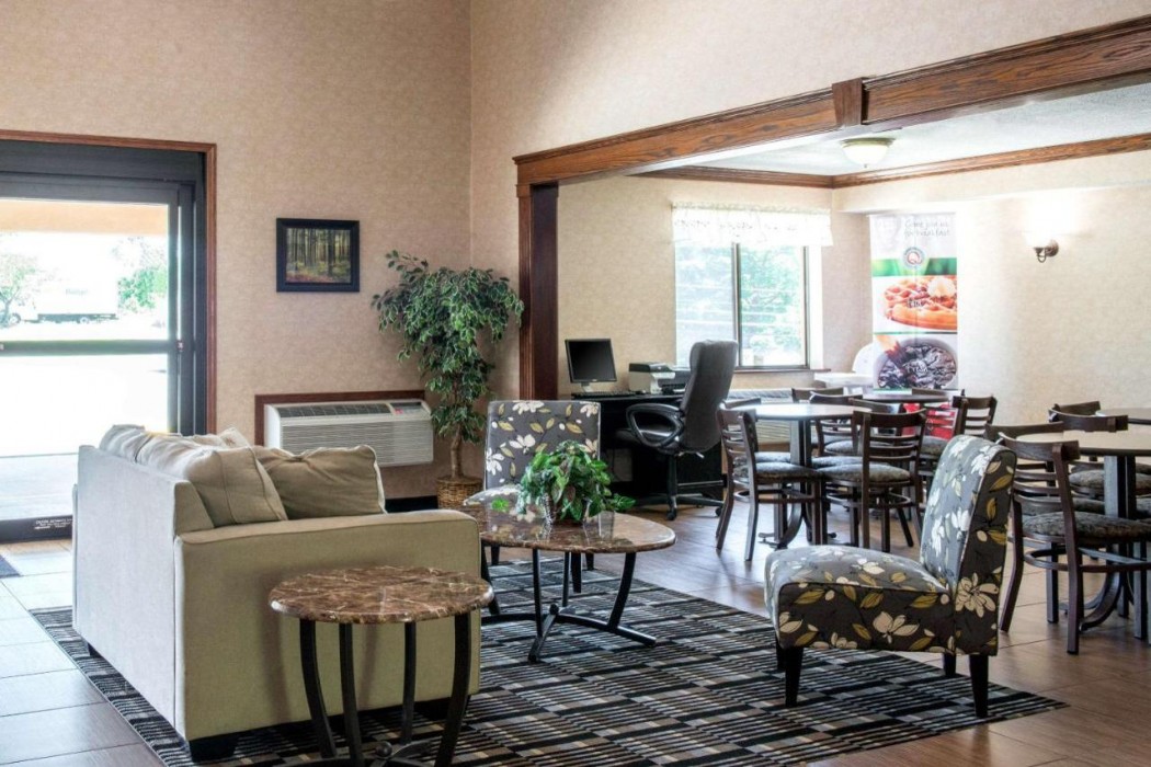Quality Inn Meadville, PA 14/27