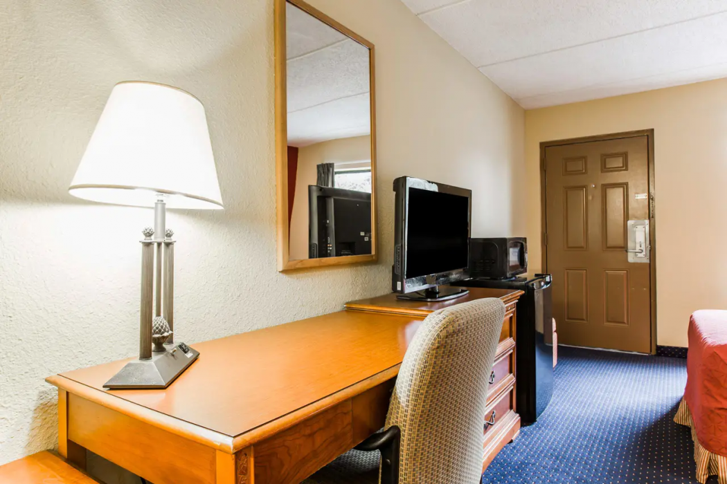Rodeway Inn Charlotte North End 12/14