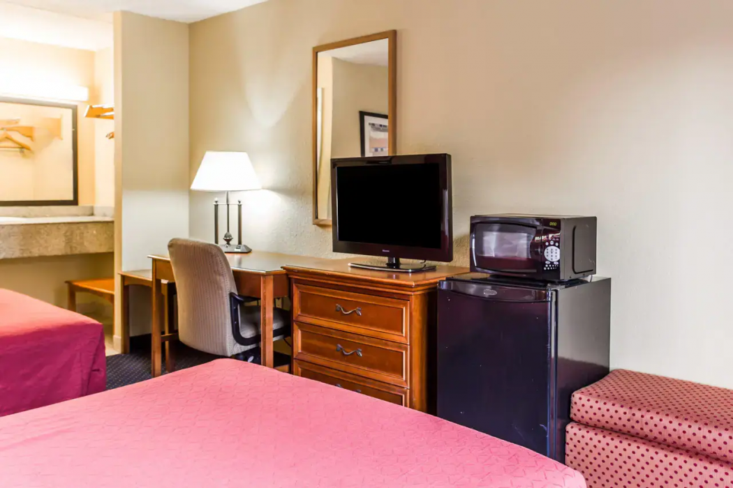 Rodeway Inn Charlotte North End 11/14
