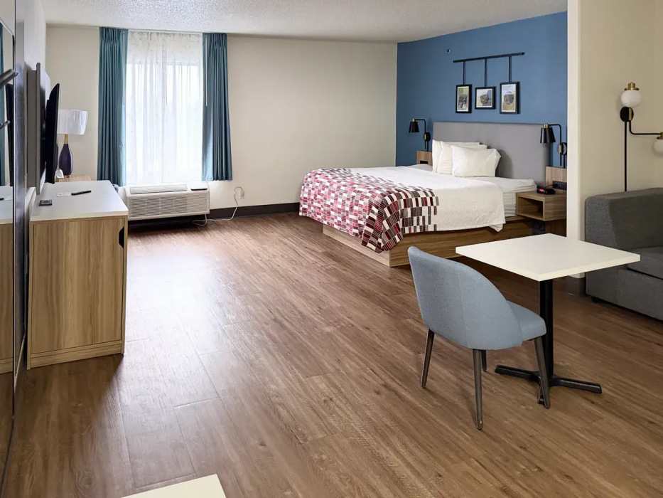 Sleep Inn & Suites Mifflinville -Bloomsburg 12/22