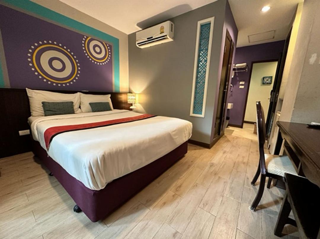SUPERIOR ROOM