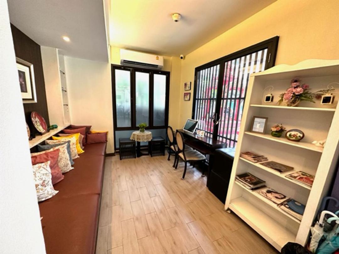 Sawasdee Hotel At Sukhumvit Soi 8 7/48