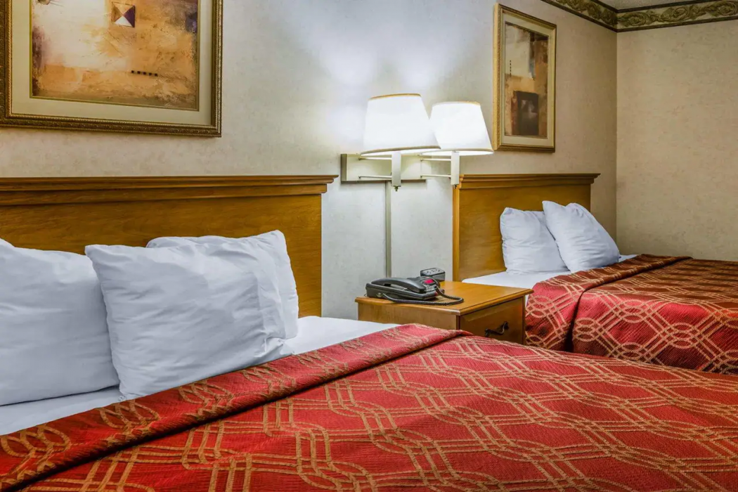 Econo Lodge Villa Rica, GA 10/22