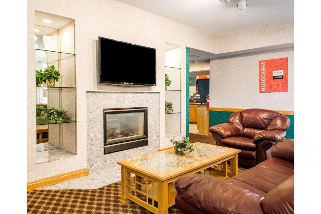 Comfort Inn Goshen, IN 7/36