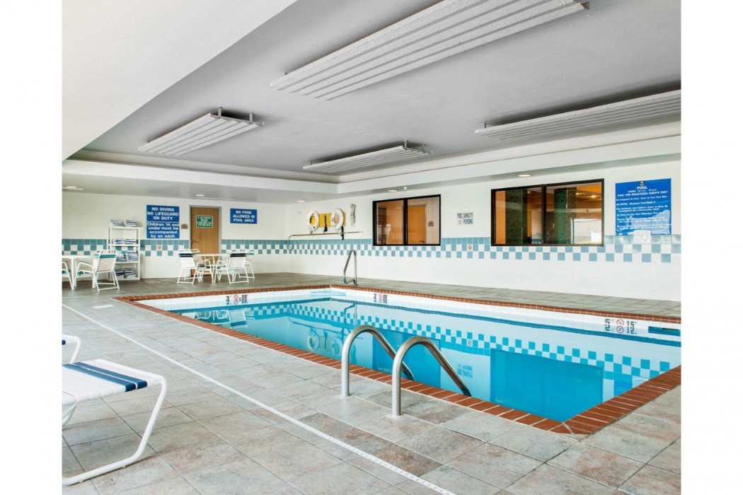 Comfort Inn Goshen, IN 22/36