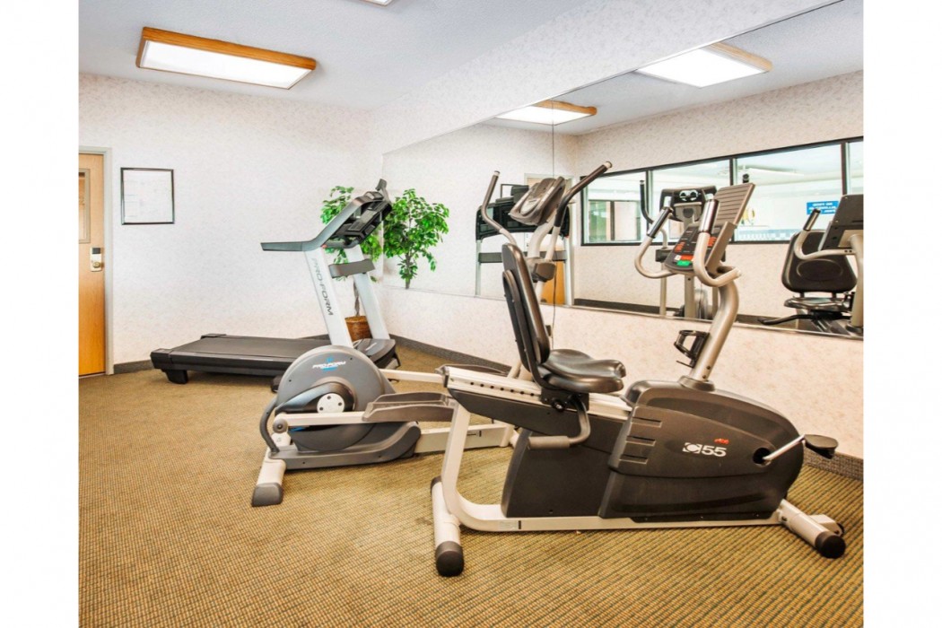 Comfort Inn Goshen, IN 25/36