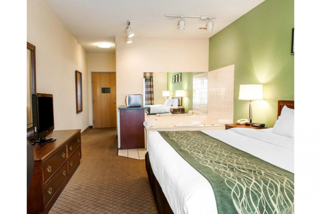Comfort Inn Goshen, IN 16/36