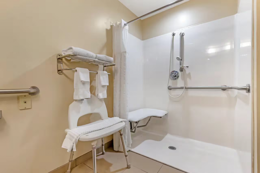 Comfort Inn & Suites Orangeburg 16/36