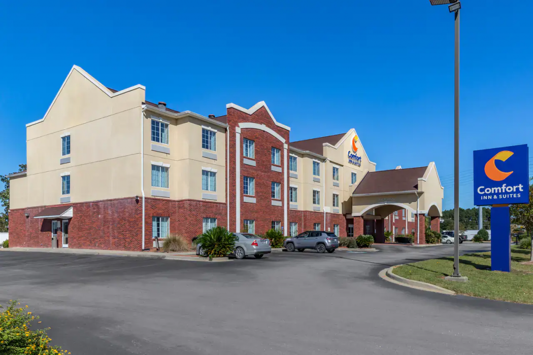 Comfort Inn & Suites Orangeburg 1/36