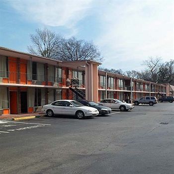 College Inn Spartanburg 1/33