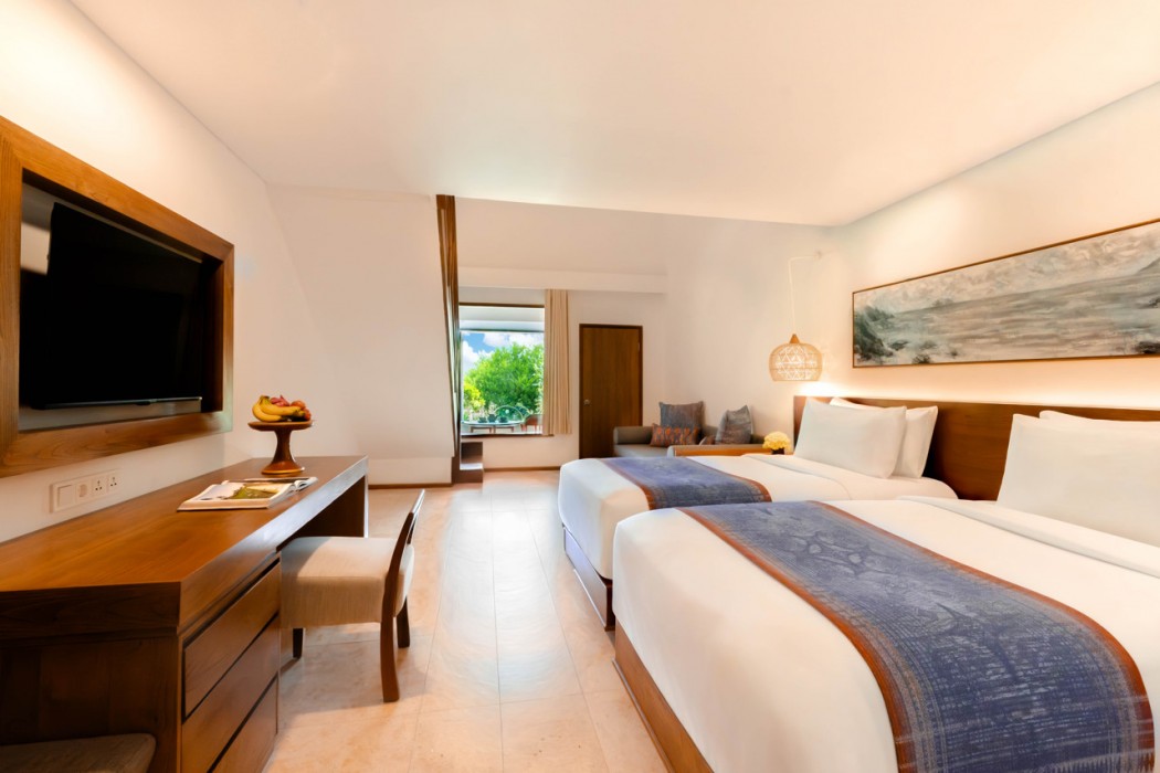 LEGIAN BEACH HOTEL 24/57