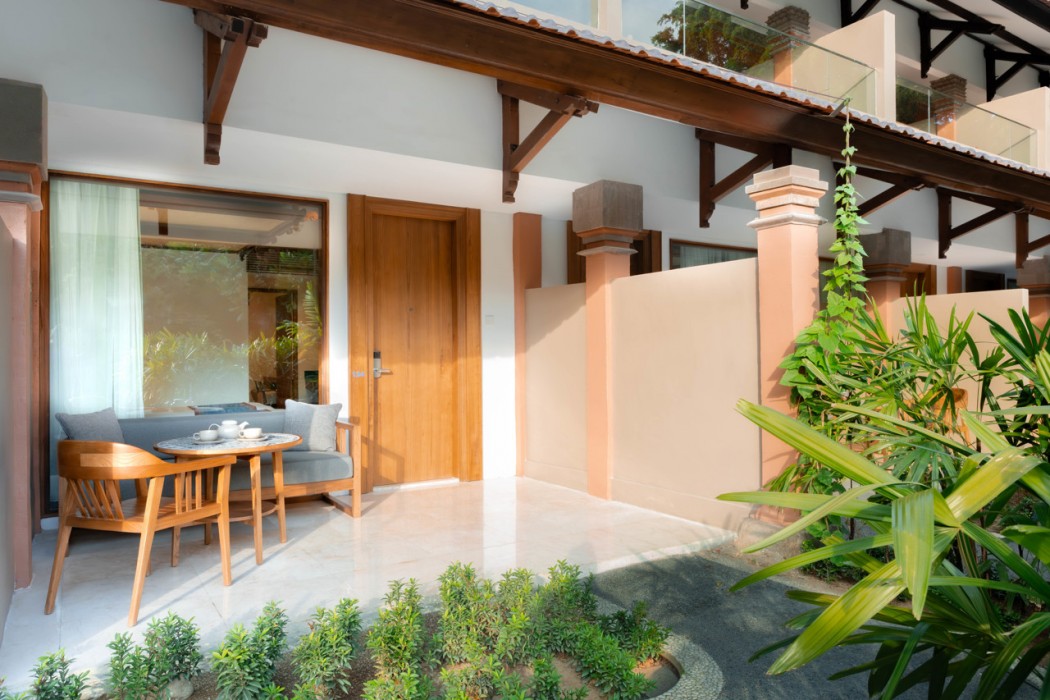 LEGIAN BEACH HOTEL 23/57