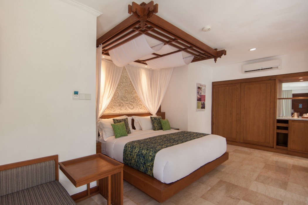 LEGIAN BEACH HOTEL 16/57