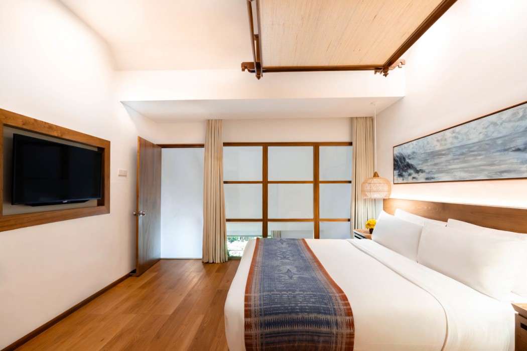 LEGIAN BEACH HOTEL 33/57