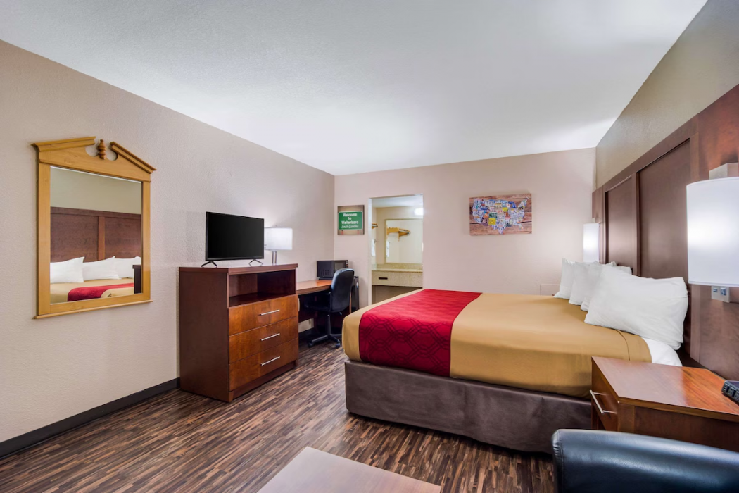 Econo Lodge Walterboro I-95, SC 9/17