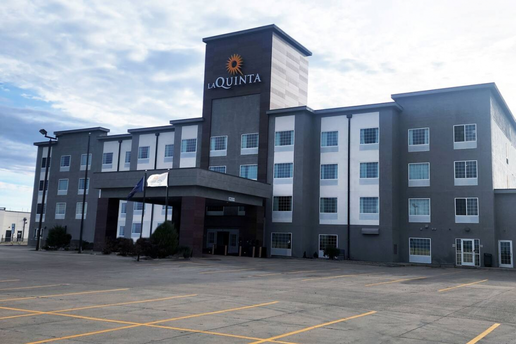 La Quinta Inn & Suites by Wyndham Minot 1/41