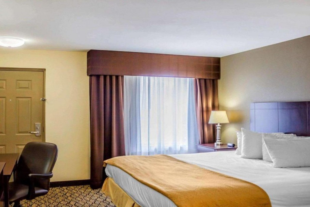 Quality Inn Waterbury 10/29