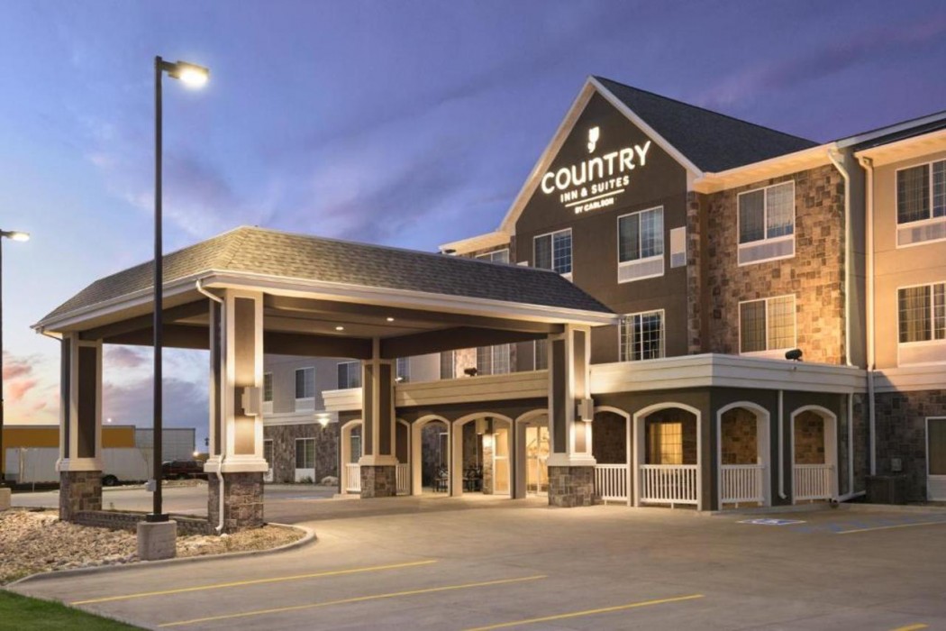 Country Inn & Suites By Radisson, Minot, ND 1/24